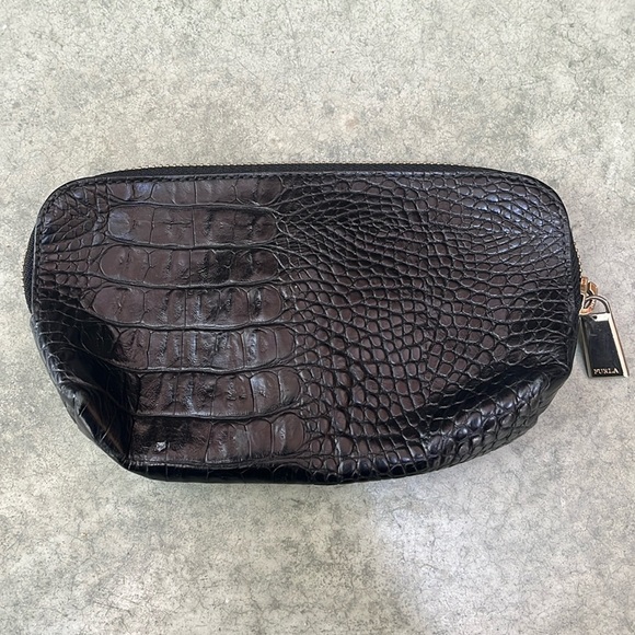 FURLA black embossed leather cosmetic case - Picture 1 of 6